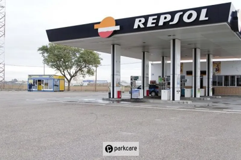 Gasolinera Repsol Parking Venta Bartolo