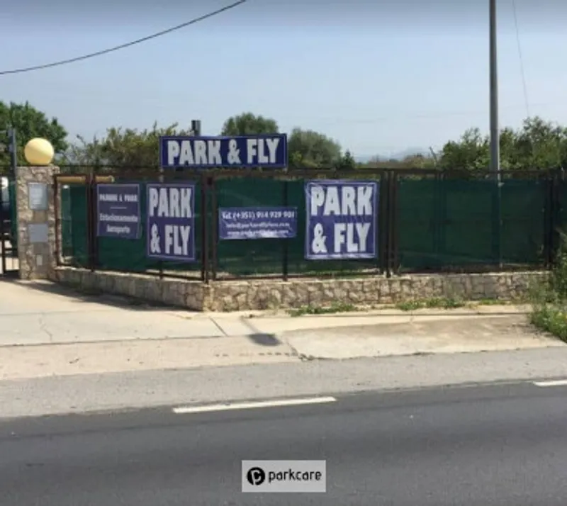 Entrada de Park & Fly Faro