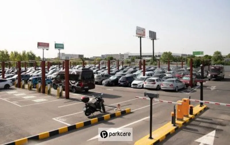 Go Barajas Parking imagen 1